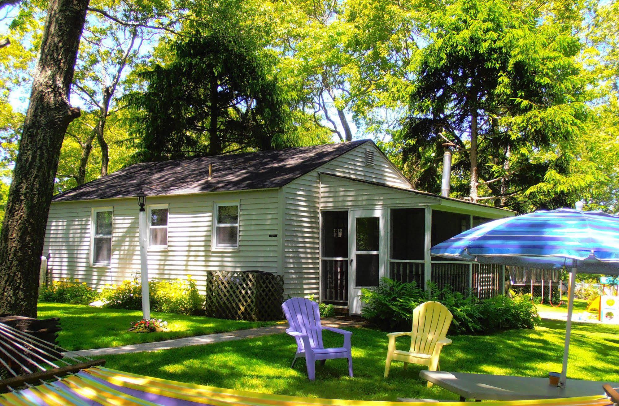 Hamptons Vacation Inn Hampton Bays Exterior photo